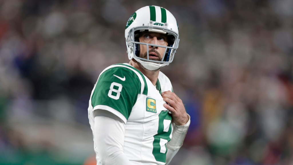 Aaron Rodgers Criticizes Jets Teammate After Loss to Buffalo Bills