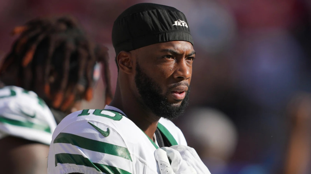 Jets WR Mike Williams Speaks Out After QB Aaron Rodgers' Public Criticism